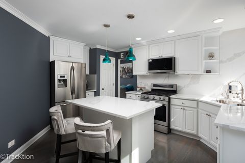 Tiny photo for 2585 Autumn Grove Court, Aurora, IL 60504 (MLS # 12482263)