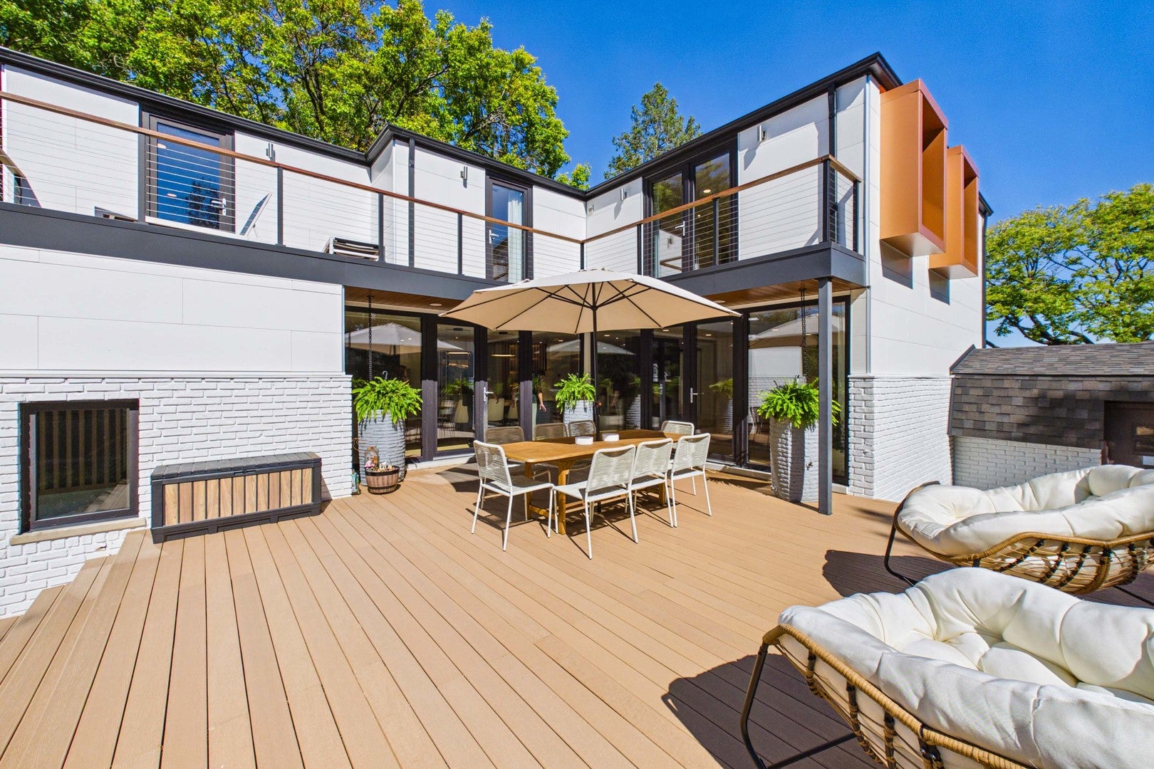 446 N La Grange Road