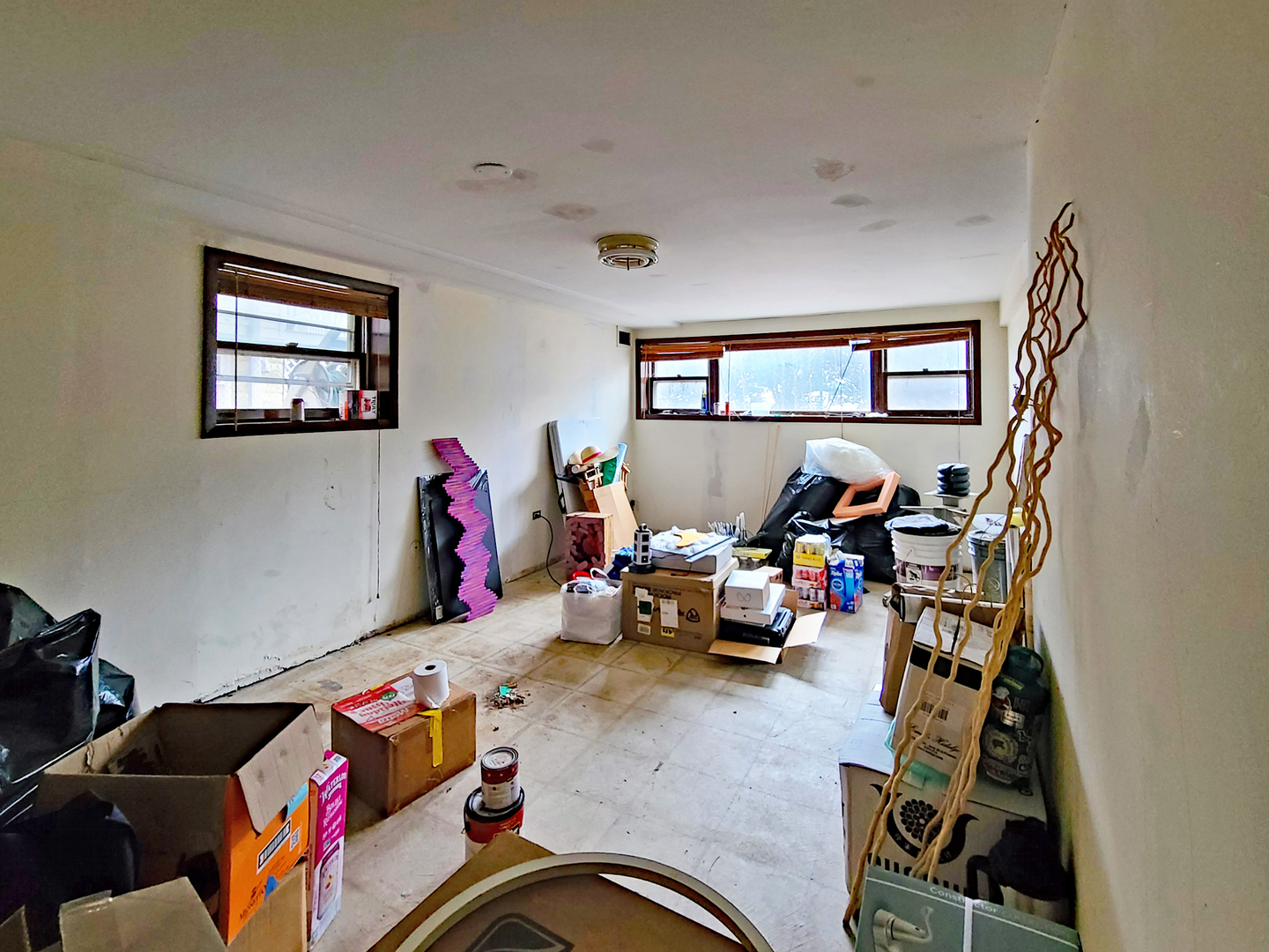 4139 N Springfield Avenue