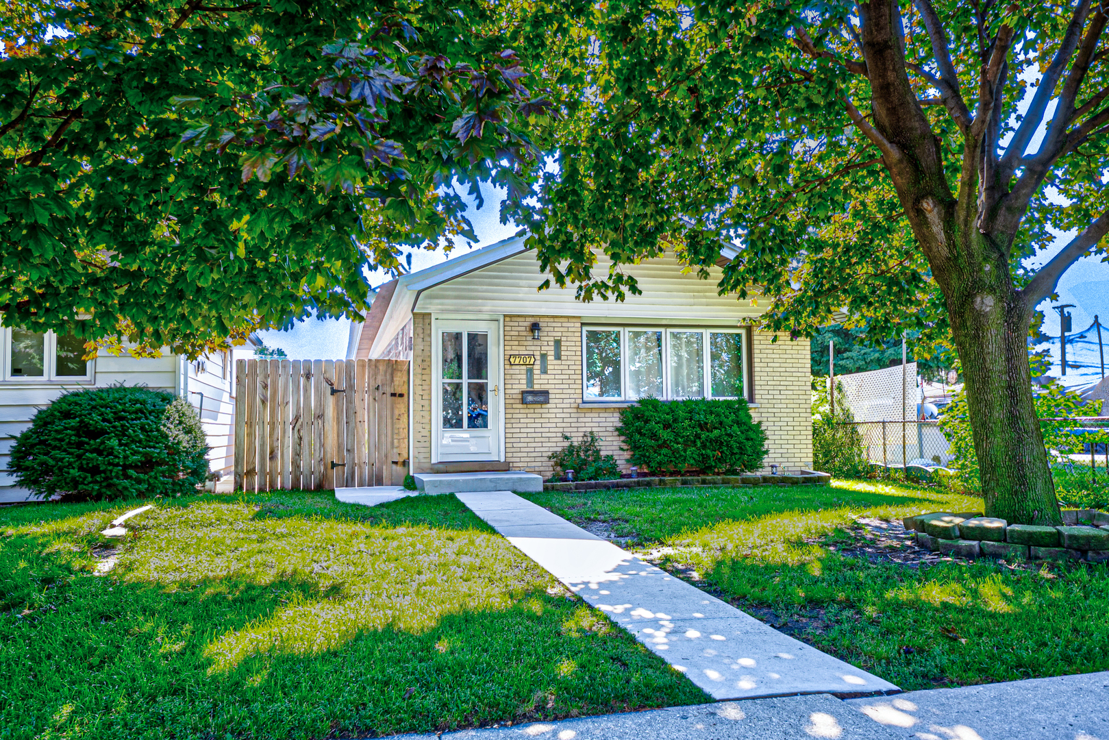 7707 Mobile Avenue