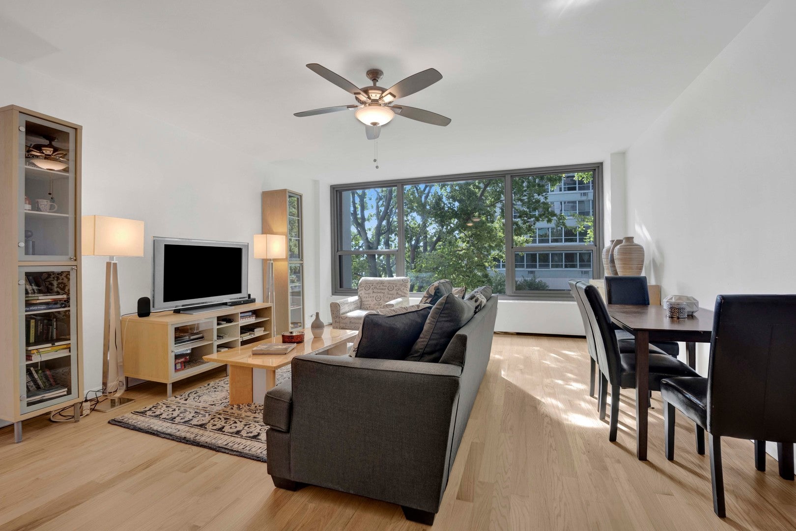 3600 N Lake Shore Drive 201