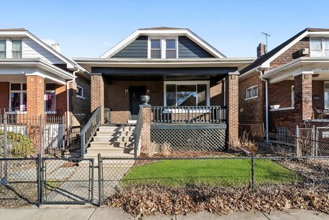 Photo of 7955 S Colfax Avenue, Chicago, IL 60617 (MLS # 12548675)