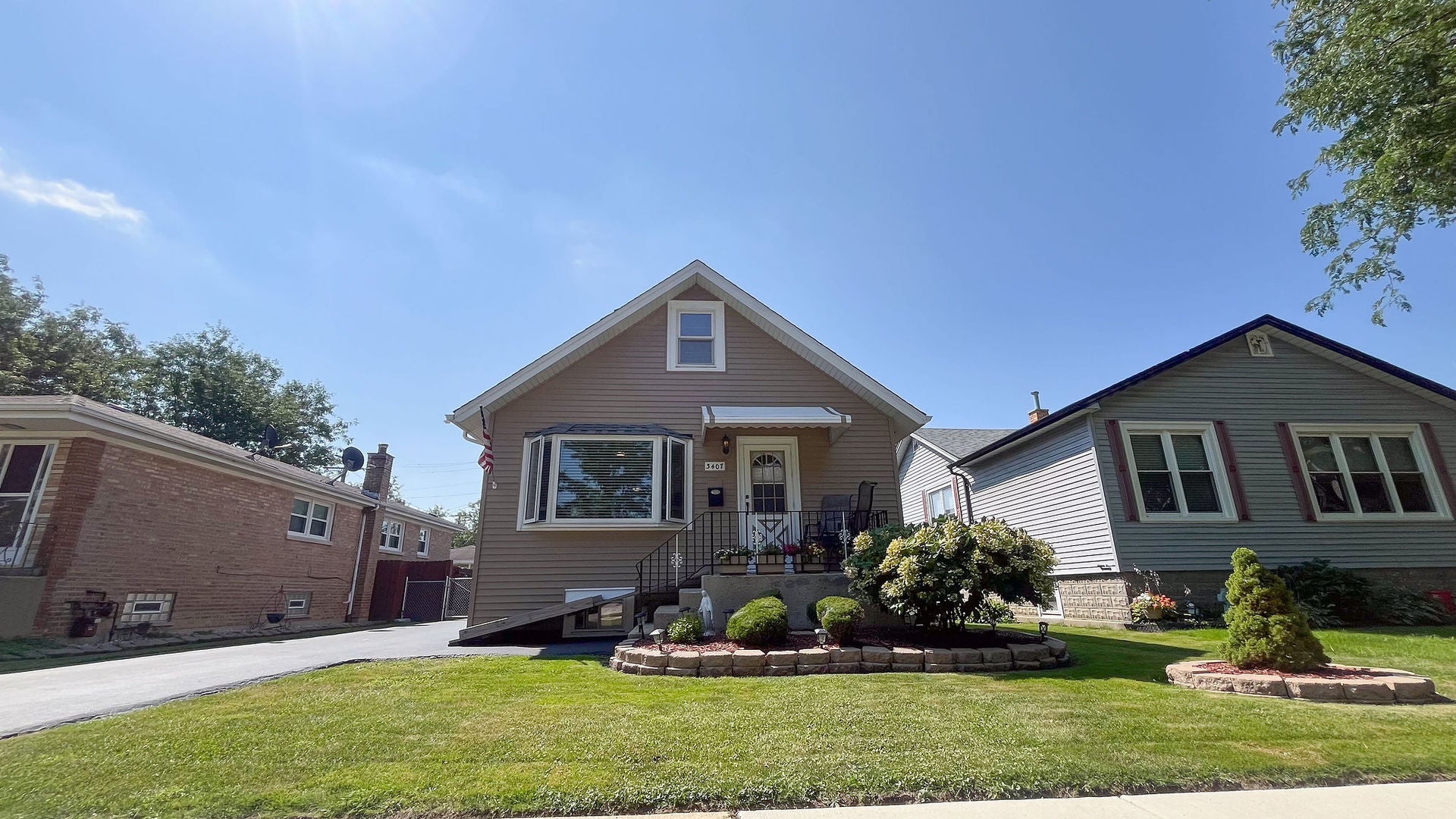 3407 W 115th Place