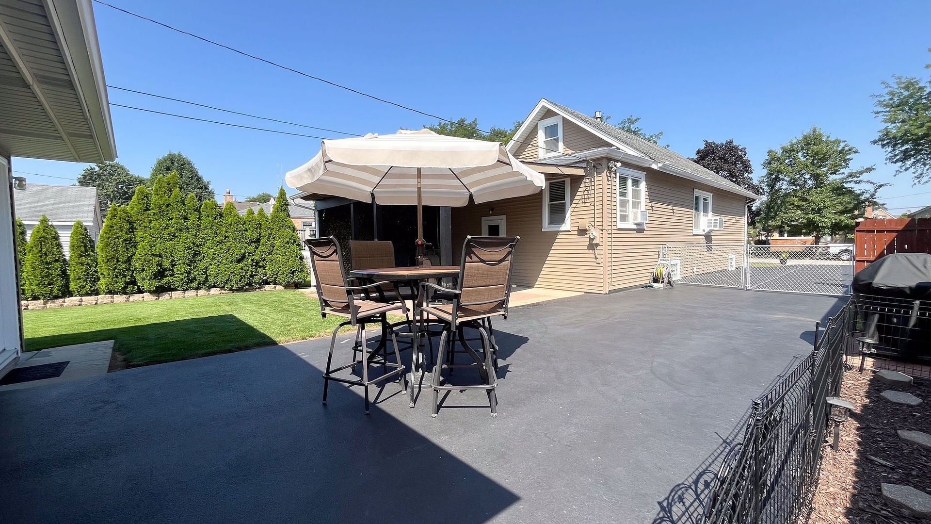 3407 W 115th Place