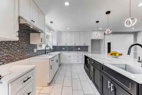 Tiny photo for 458 W 127th Street, Chicago, IL 60628 (MLS # 12526421)