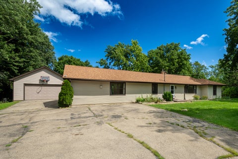Photo of 35861 N Fuller Road, Gurnee, IL 60031 (MLS # 12738658)