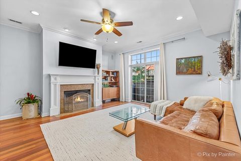 Tiny photo for 2635 W Lawrence Avenue #1A, Chicago, IL 60625 (MLS # 12624555)