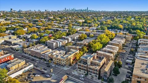 Tiny photo for 2635 W Lawrence Avenue #1A, Chicago, IL 60625 (MLS # 12624555)