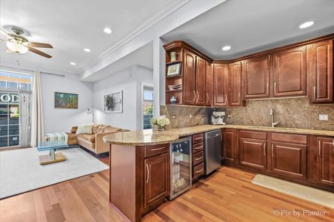 Tiny photo for 2635 W Lawrence Avenue #1A, Chicago, IL 60625 (MLS # 12624555)