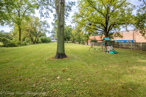 Tiny photo for 1321 Oakwood Avenue, DeKalb, IL 60115 (MLS # 12750152)