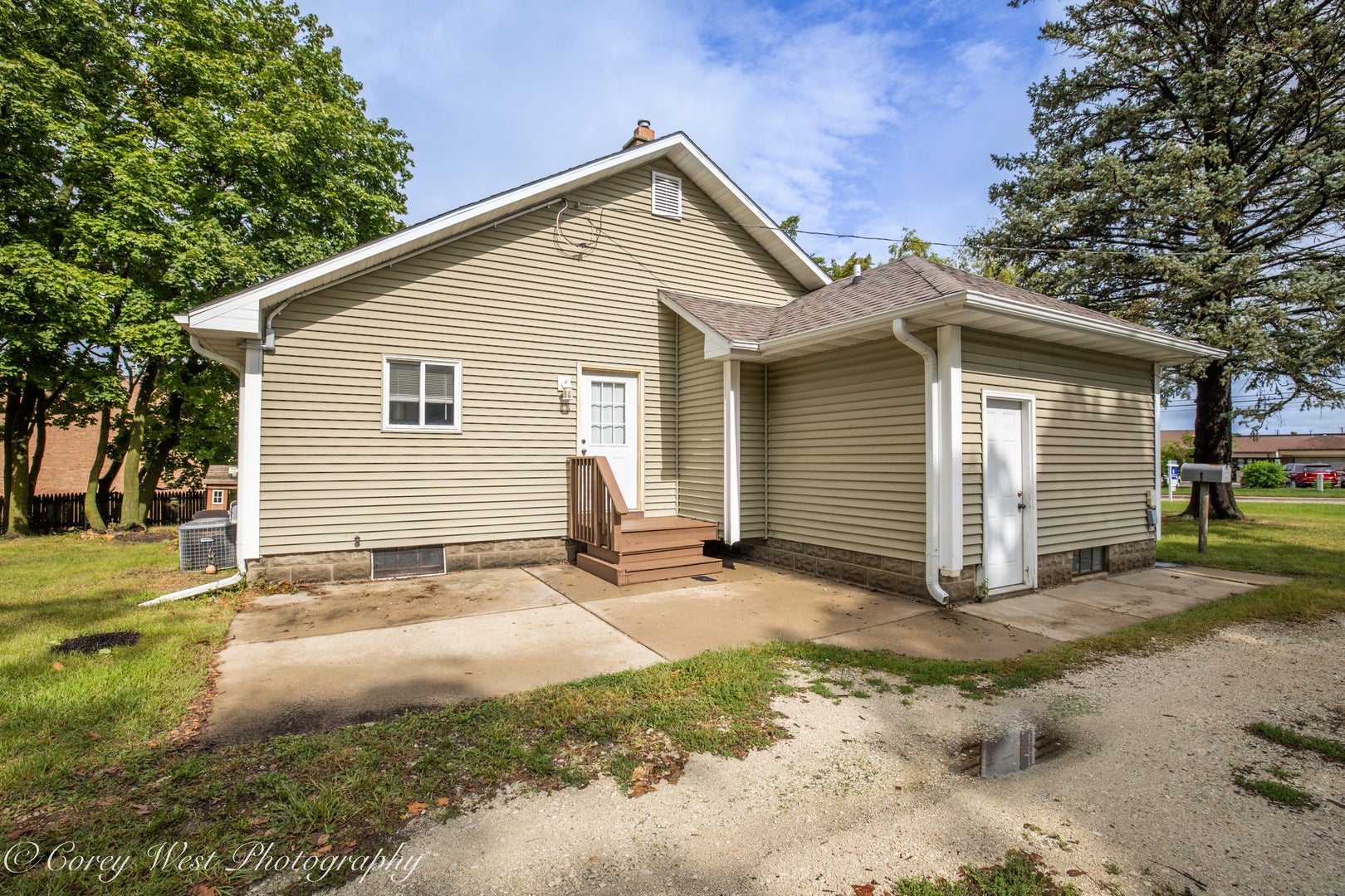 1321 Oakwood Avenue