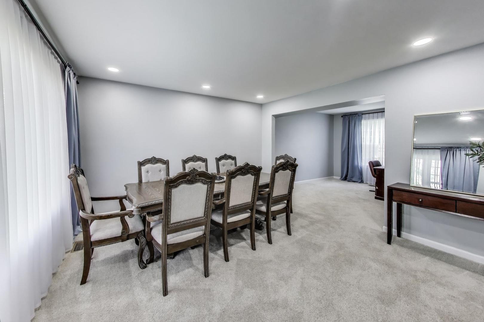 1059 Scarlet Oak Circle
