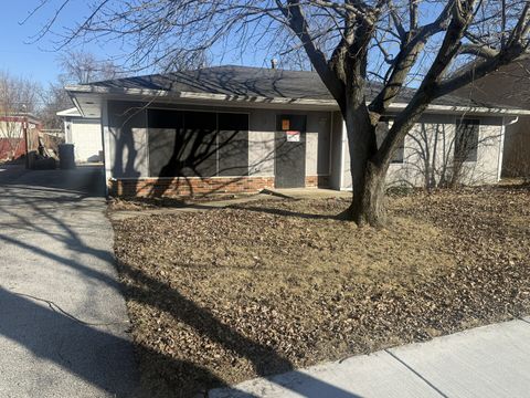 Photo of 419 Wallace Street, Chicago Heights, IL 60411 (MLS # 12578371)