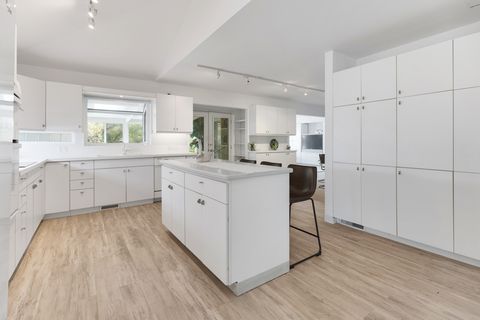 Tiny photo for 110 ESSEX Road, Elk Grove Village, IL 60007 (MLS # 12496708)