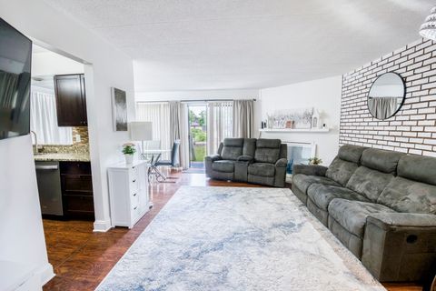 Tiny photo for 47 W Pier Drive #102, Westmont, IL 60559 (MLS # 12457560)