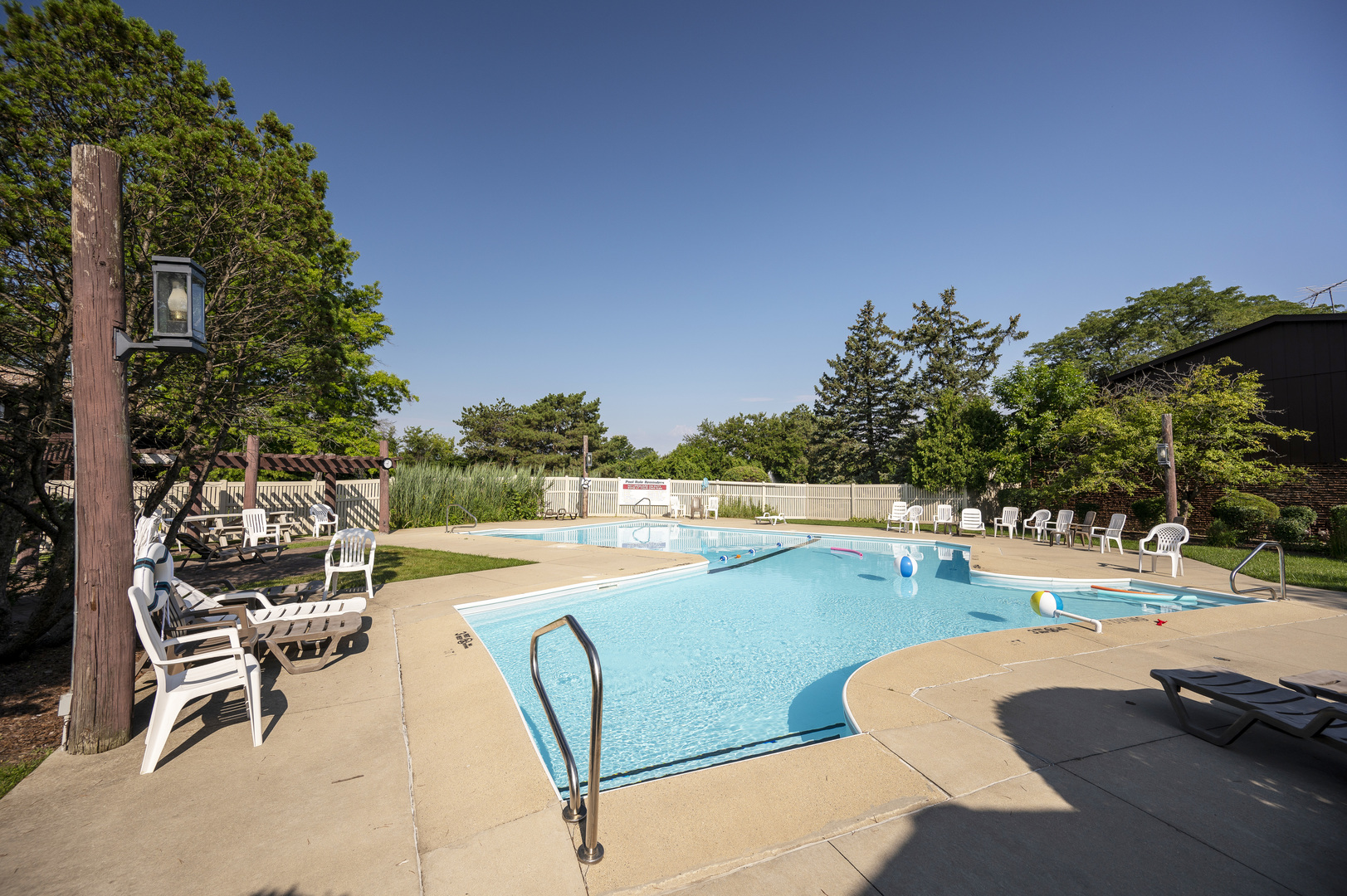 47 W Pier Drive 102