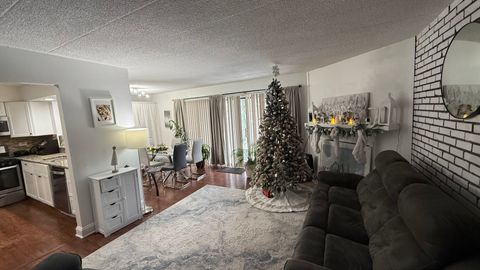 Tiny photo for 47 W Pier Drive #102, Westmont, IL 60559 (MLS # 12457560)