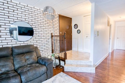 Tiny photo for 47 W Pier Drive #102, Westmont, IL 60559 (MLS # 12457560)