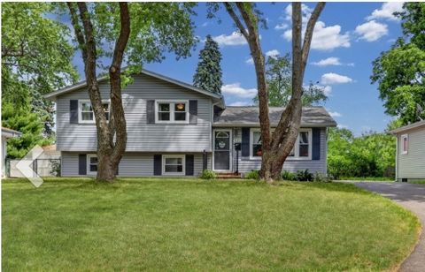 Photo of 631 Pierce Court, Grayslake, IL 60030 (MLS # 12665832)