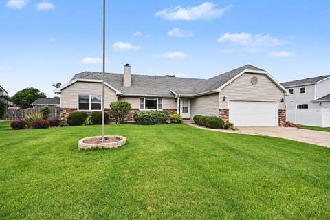 Tiny photo for 217 E Sunset Avenue, Sandwich, IL 60548 (MLS # 12688310)