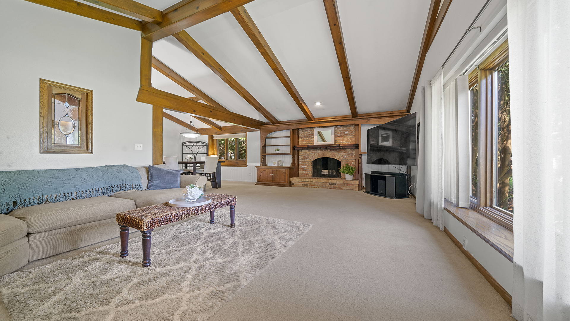 1326 Esmond Drive