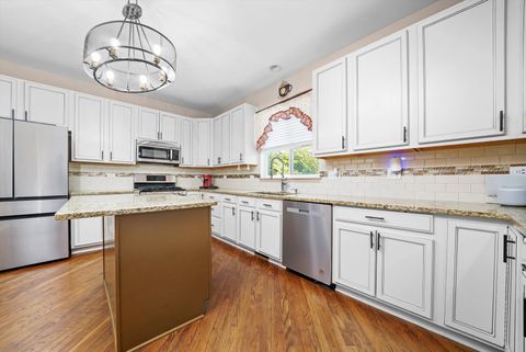 Tiny photo for 726 Bristol Street, Pingree Grove, IL 60140 (MLS # 12493410)