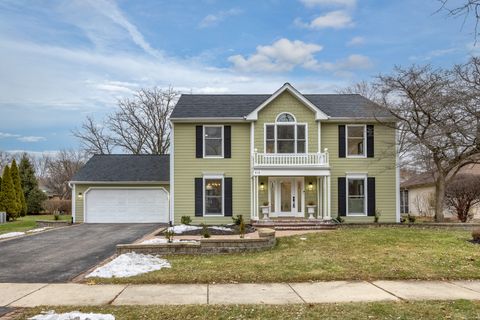 Photo of 818 FAIRWINDS Court, Naperville, IL 60563 (MLS # 12536142)