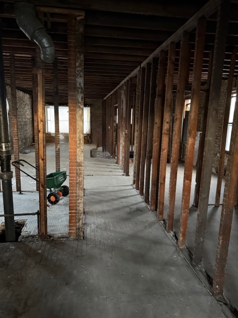 8300 S Manistee Avenue