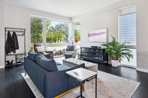 Tiny photo for 3704 N Milwaukee Avenue, Chicago, IL 60641 (MLS # 12484161)