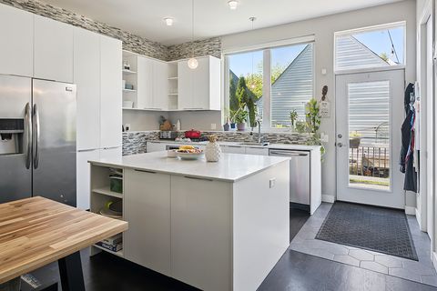 Tiny photo for 3704 N Milwaukee Avenue, Chicago, IL 60641 (MLS # 12484161)