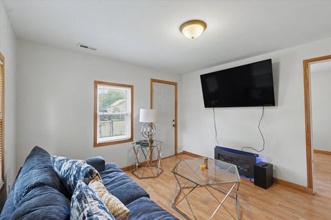 Tiny photo for 710 E Park Street, Urbana, IL 61802 (MLS # 12664983)