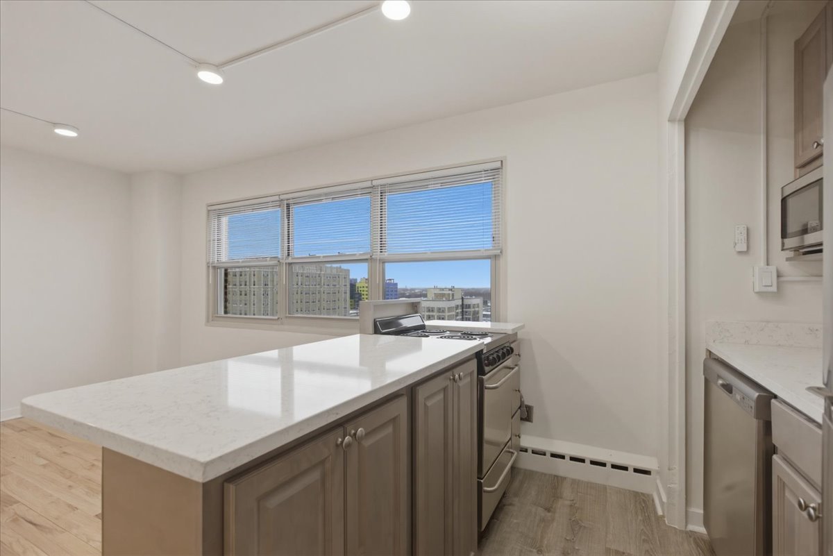 5630 N Sheridan Road S1108