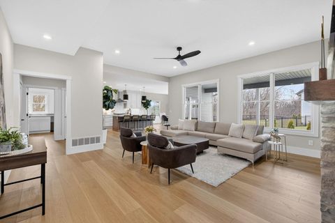 Tiny photo for 7091 SPRING CREEK Drive, Bettendorf, IA 52722 (MLS # 100000502)