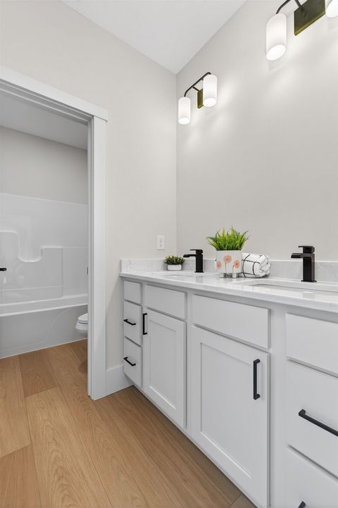 Tiny photo for 7091 SPRING CREEK Drive, Bettendorf, IA 52722 (MLS # 100000502)