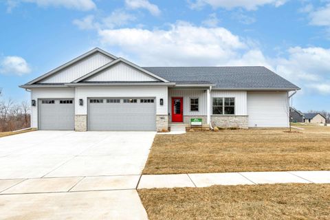 Photo of 7091 SPRING CREEK Drive, Bettendorf, IA 52722 (MLS # 100000502)