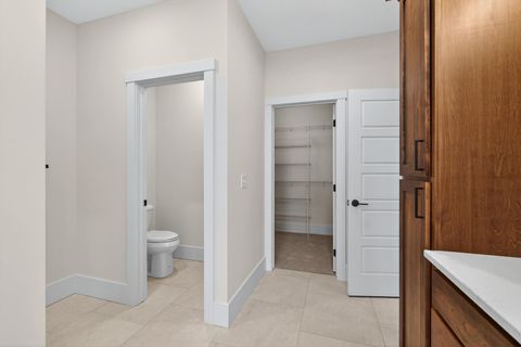 Tiny photo for 7091 SPRING CREEK Drive, Bettendorf, IA 52722 (MLS # 100000502)