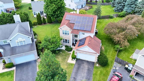 Tiny photo for 9 Tenneyson Court, Lake In The Hills, IL 60156 (MLS # 12746767)