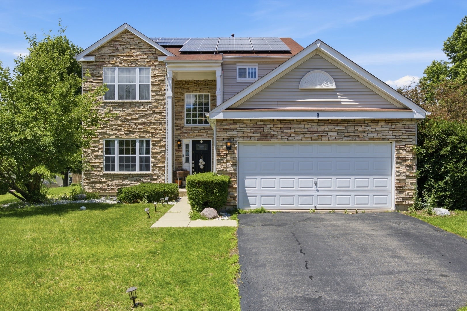 9 Tenneyson Court