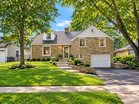 Photo of 454 N Commonwealth Avenue, Elgin, IL 60123 (MLS # 12735039)