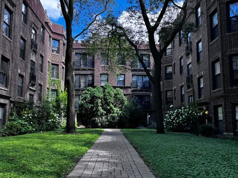 Tiny photo for 6249 N Sheridan Road #5, Chicago, IL 60660 (MLS # 12541799)