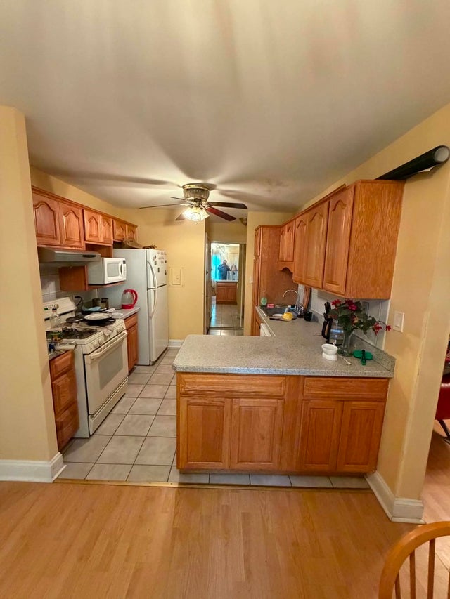 916 E Old Willow Rd Road 102