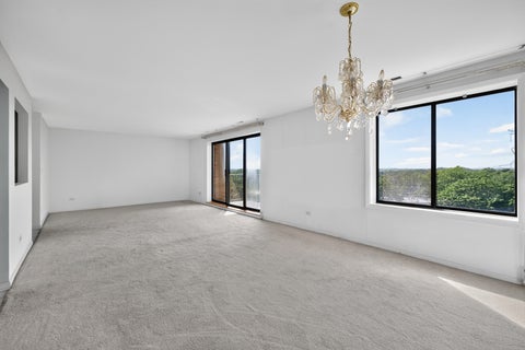Tiny photo for 1727 W CRYSTAL Lane #611, Mount Prospect, IL 60056 (MLS # 12789101)