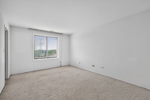 Tiny photo for 1727 W CRYSTAL Lane #611, Mount Prospect, IL 60056 (MLS # 12789101)