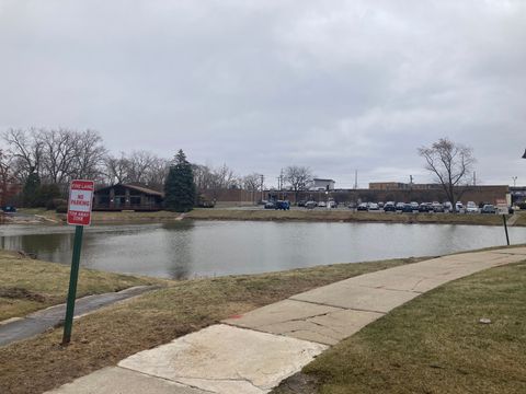 Tiny photo for 830 Elder Road #B413, Homewood, IL 60430 (MLS # 12603421)