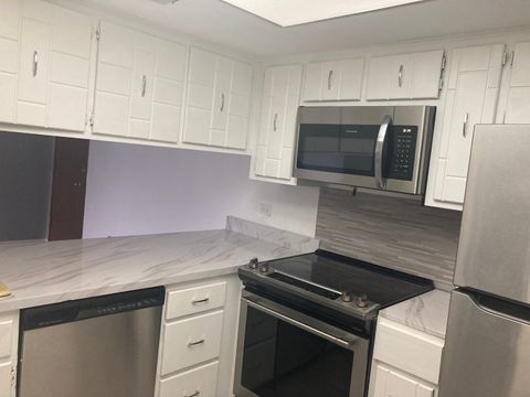 Tiny photo for 830 Elder Road #B413, Homewood, IL 60430 (MLS # 12603421)