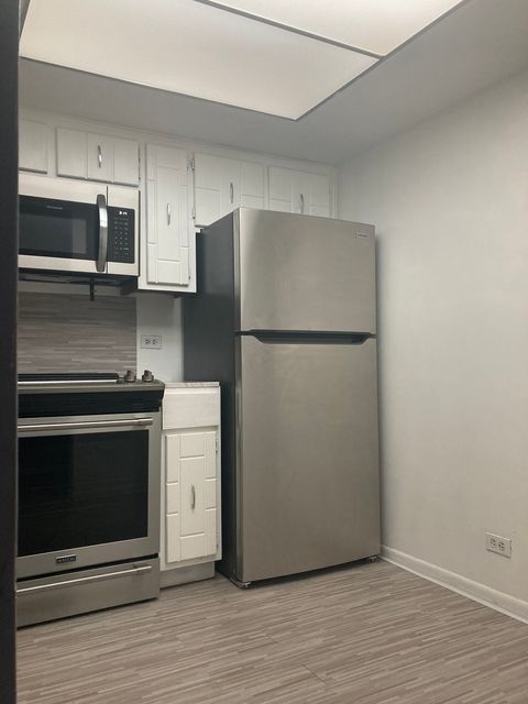 Tiny photo for 830 Elder Road #B413, Homewood, IL 60430 (MLS # 12603421)