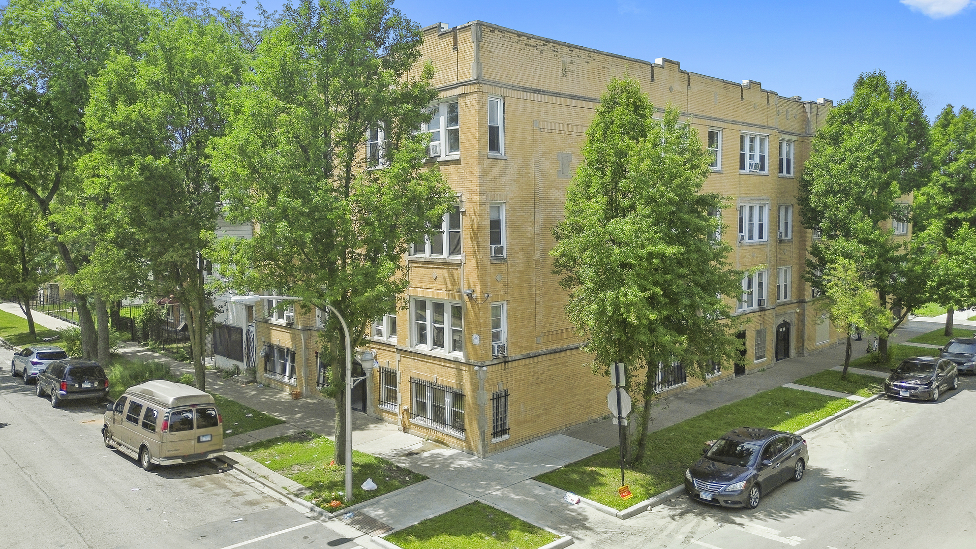 1300 S KARLOV Avenue