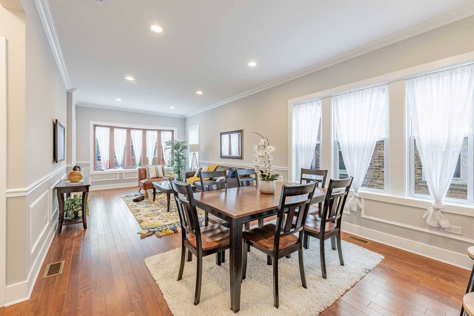 2336 Oak Park Avenue