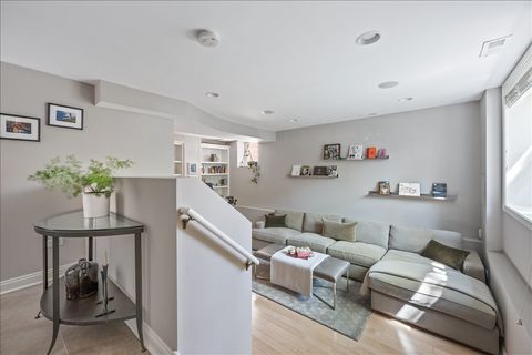 Tiny photo for 1332 W School Street, Chicago, IL 60657 (MLS # 12618433)
