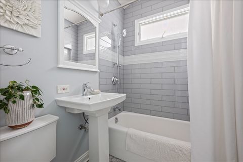 Tiny photo for 1332 W School Street, Chicago, IL 60657 (MLS # 12618433)